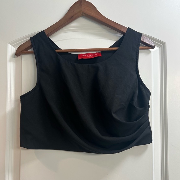 AKIRA Tops - Akira Chicago red label- black crop top- size M